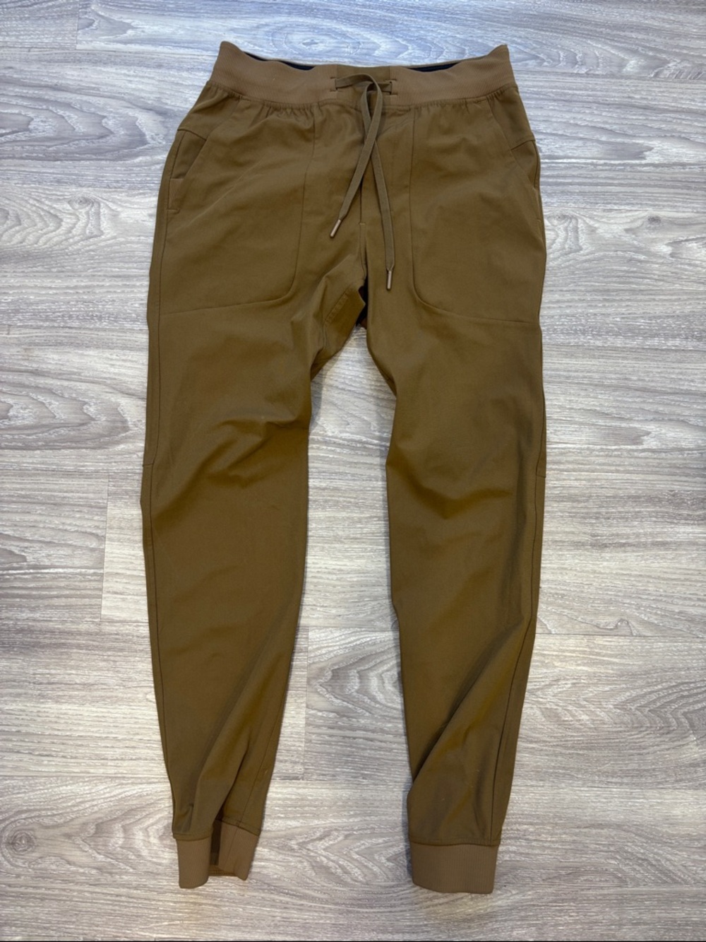 lululemon athletica Men's Olive Jogger Pants